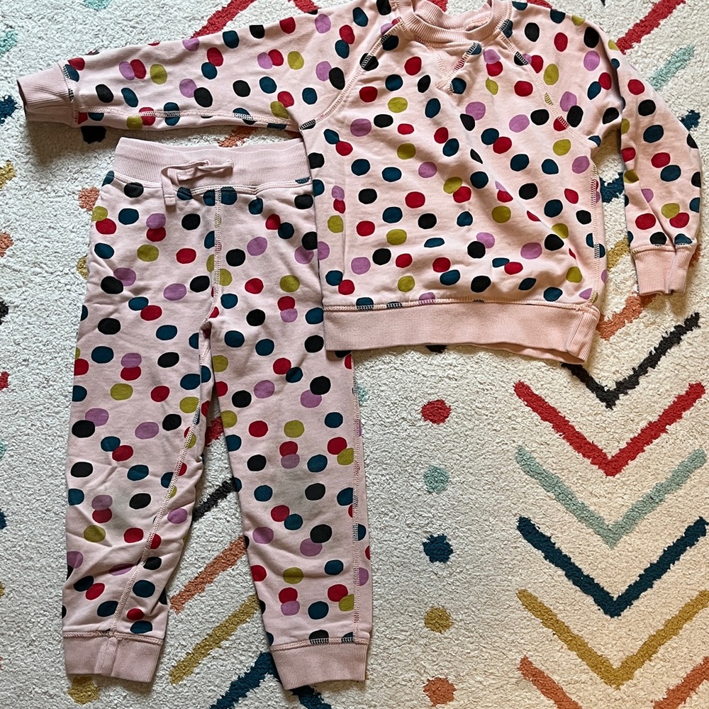Hanna Andersson polka dot sweatsuit 5